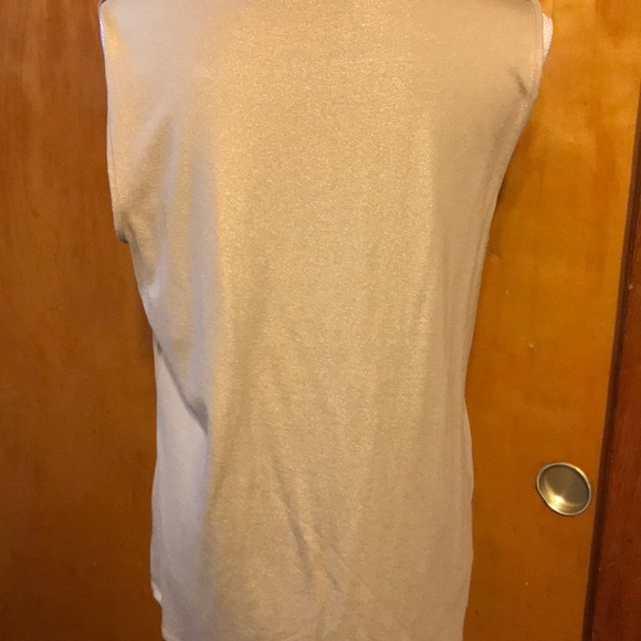 Top - Picture 4 of 4